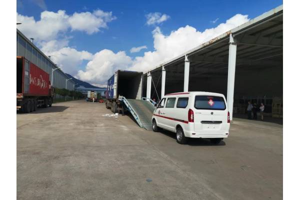 Nya Longma M70 medicinska fordon uppnår massexport för första gången
