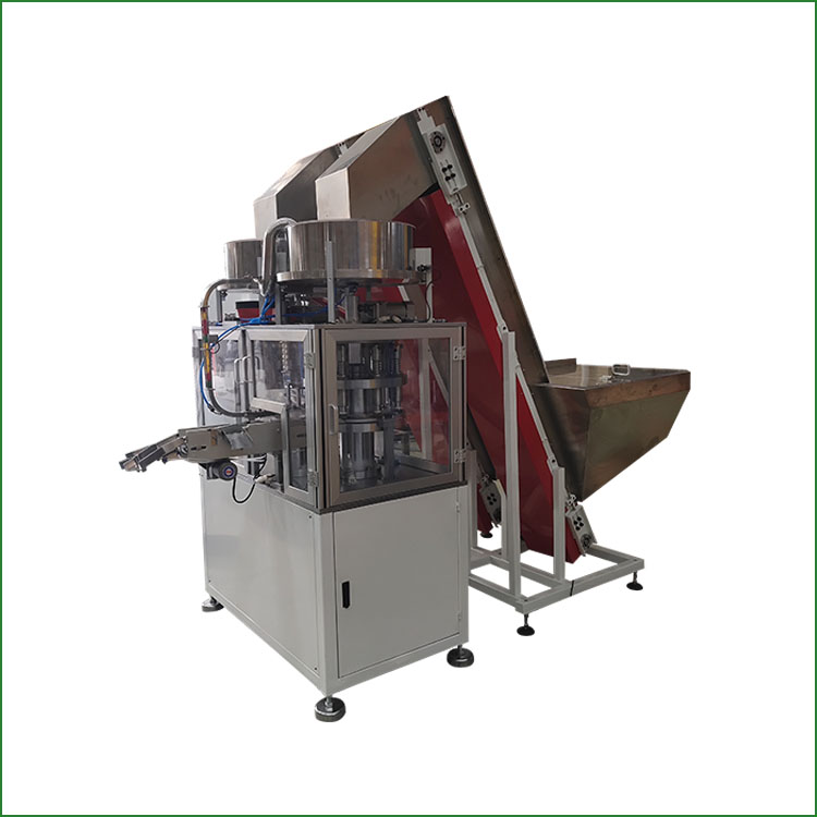 Automatische Montagemaschine für Wattepads mit Kunststoffkappen - 0 