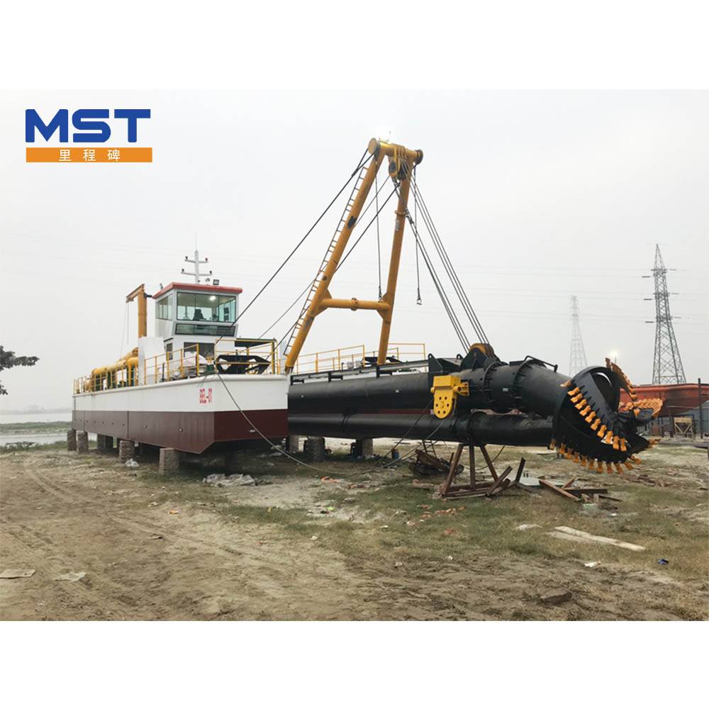 What is the correct starting sequence for dredgers?