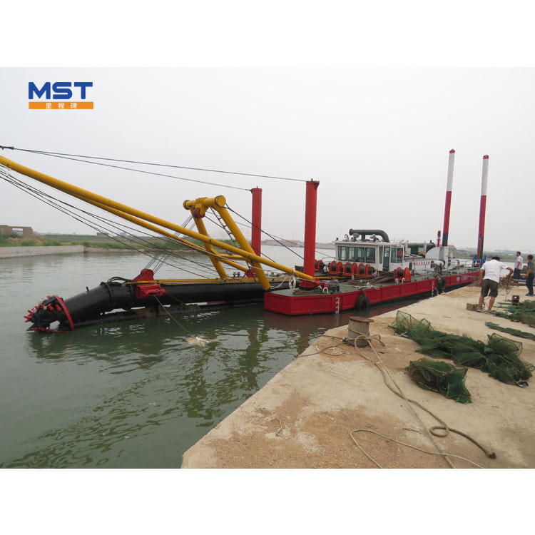Can the cutter suction dredger remove silt in the river?