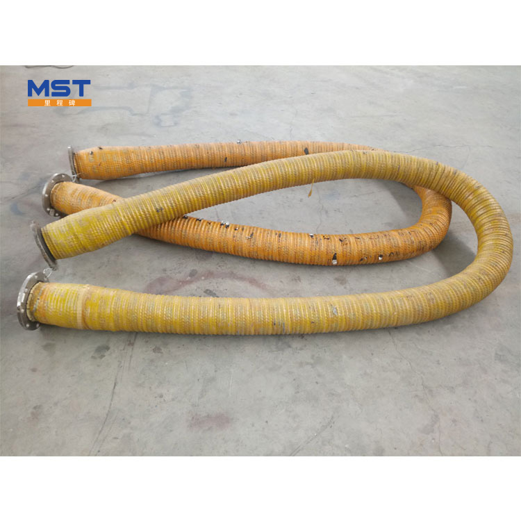 Flexibele rubberen slang voor het lossen van baggerspecie - 1