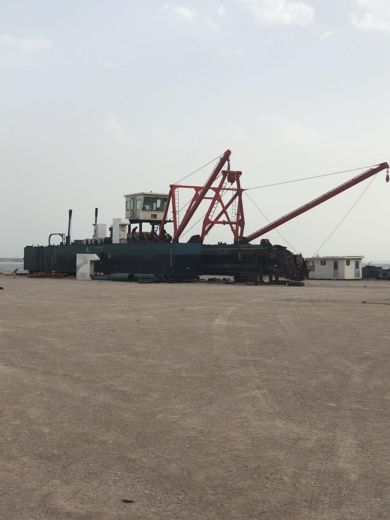 China Fully Hydraulic Cutter Head 24 Suction Cutter Dredger Barge suppliers