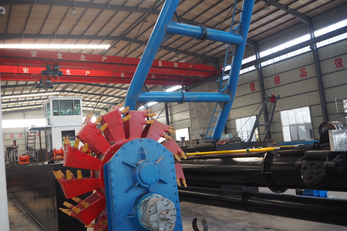 China Floating Gold Plain Suction Bucket Dredger manufacturers