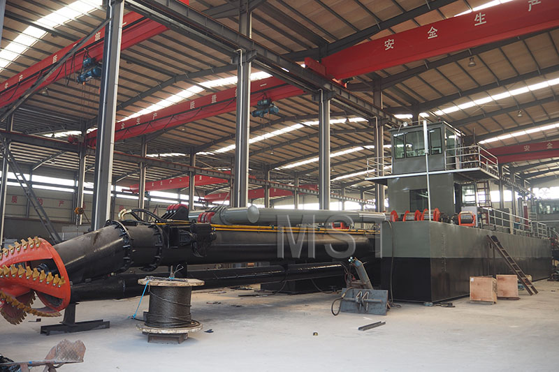 18inch Sand Suction Dredger Suppliers
