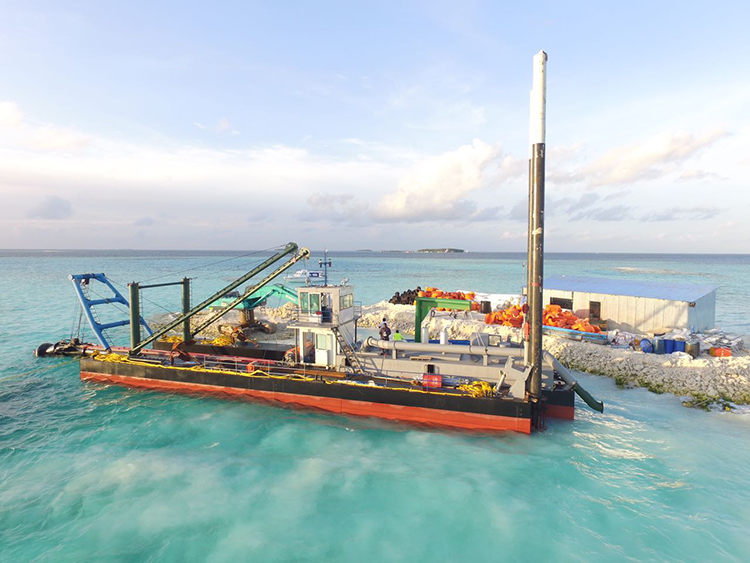 Low Price 24inch Sea Sand Cutter Suction Dredger