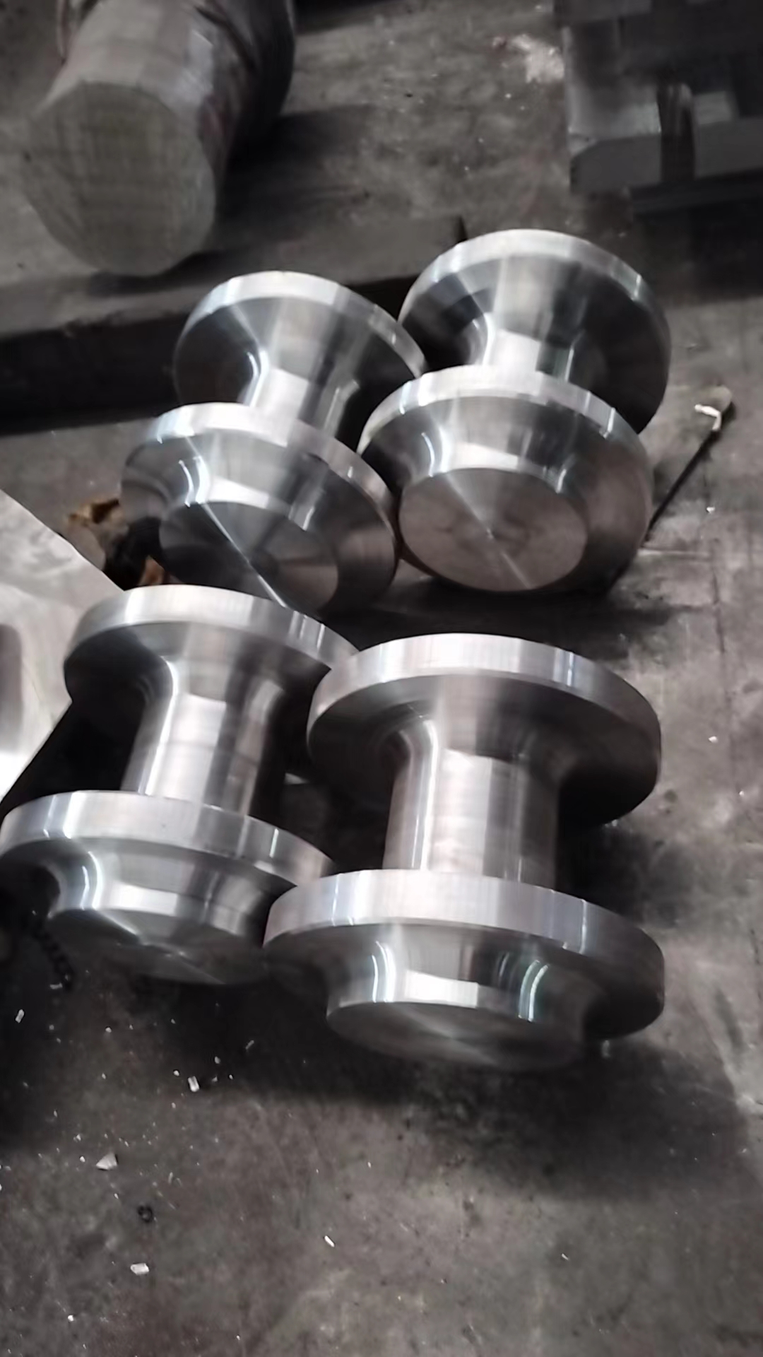 The way the forging process moves according to its modal