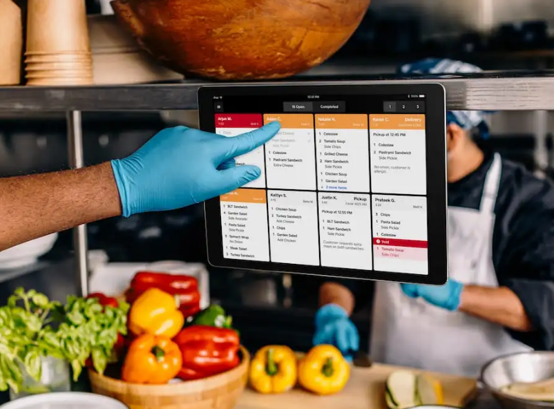 What's the advantages to have a professional kitchen display system ?