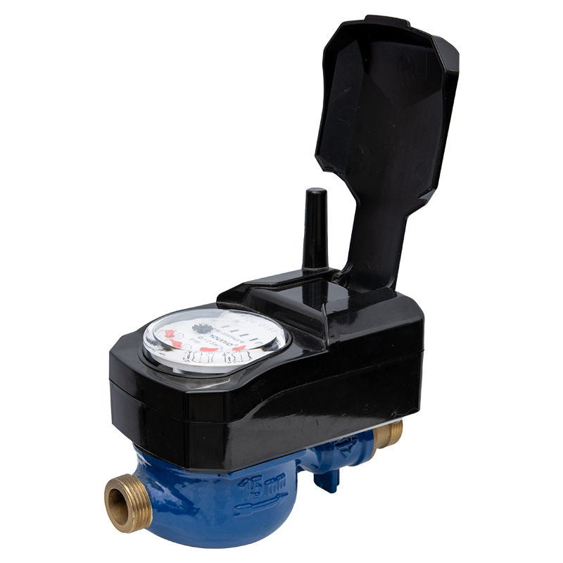 Water meter with valve