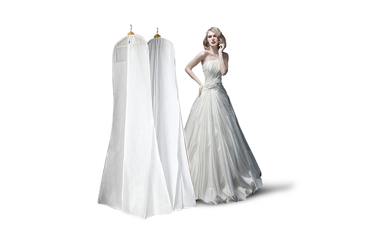 Features of The wedding dress garment bags