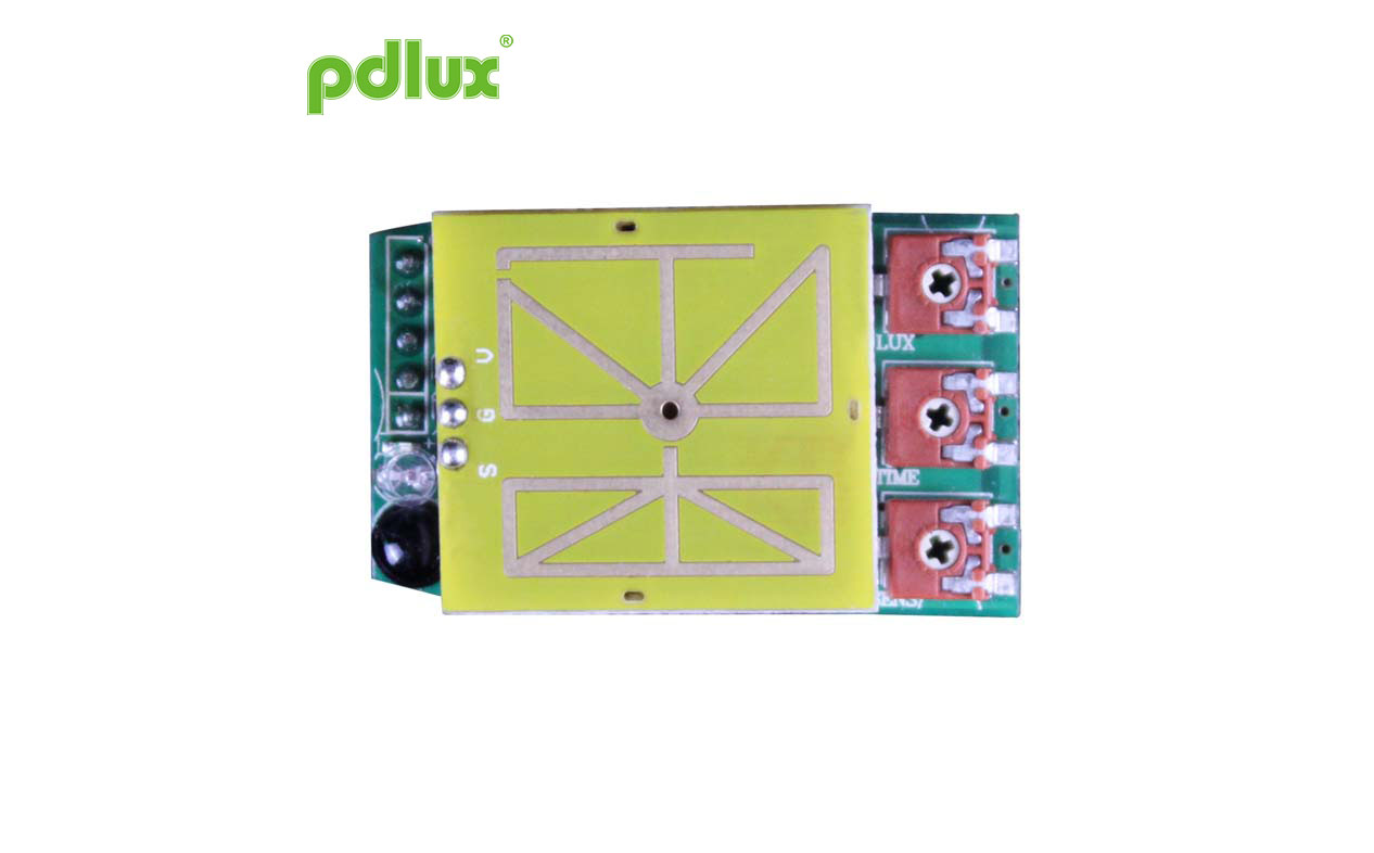 Сензор за микробранови од 5,8 GHz + MCU + IR ресивер