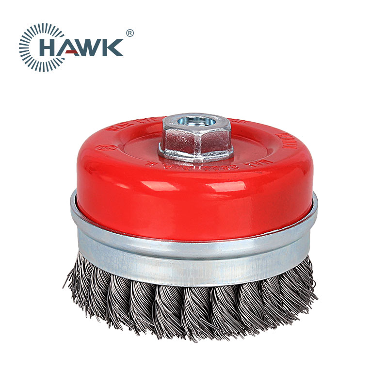 How to clean the wire brush
