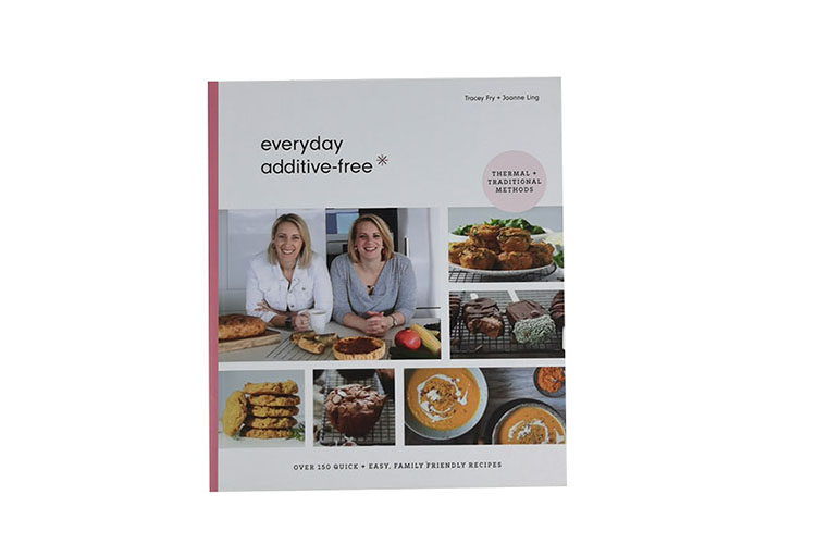 Особенности печати школьных кулинарных книг тиснением фольгой