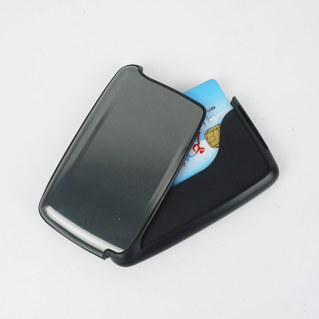 محفظة رجالية حاملة بطاقات من الألومنيوم باللون الأسود سهلة الفتح بتقنية تحديد الهوية بموجات الراديو
