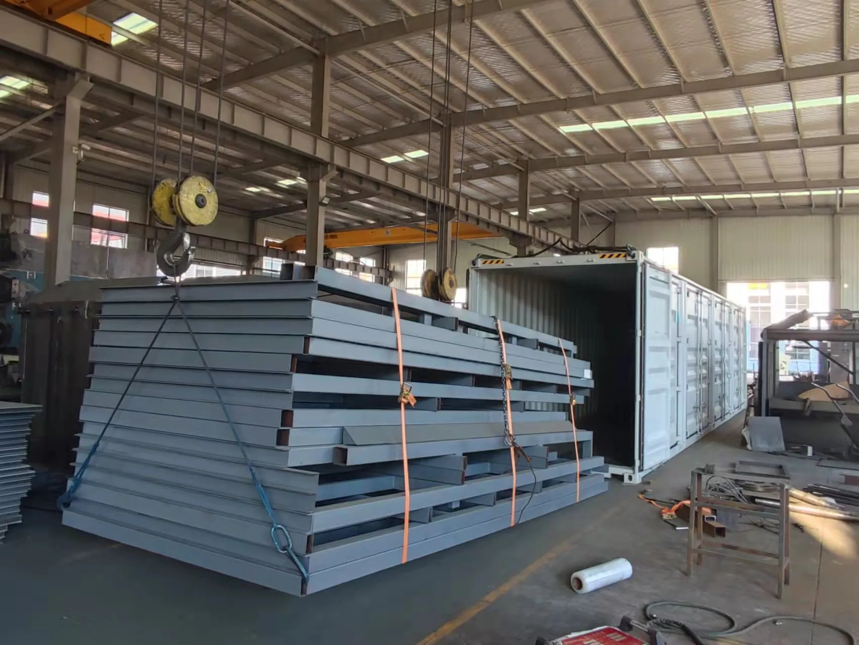 Pag-aplikar sa sand blasting room