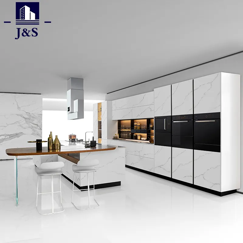 The competition of hardcover cabinets is upgraded, and the overall kitchen and smart cabinets can be expected in the future