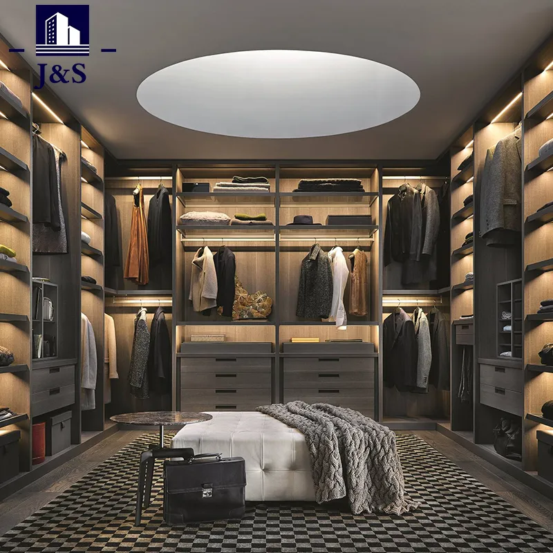 Tips panyimpenan sandhangan ing Walk in Closet