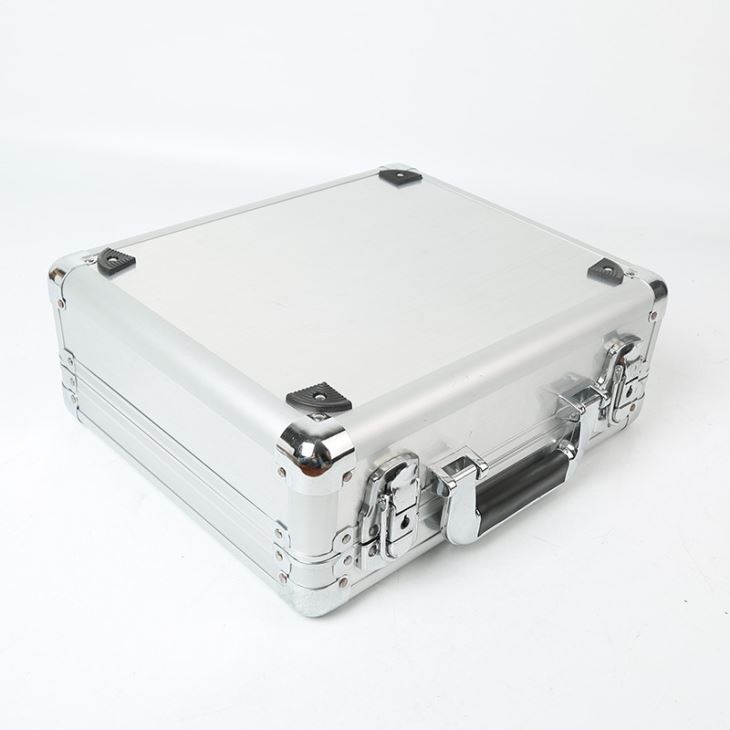 Aluminiumskasse med sølvfarve - 3
