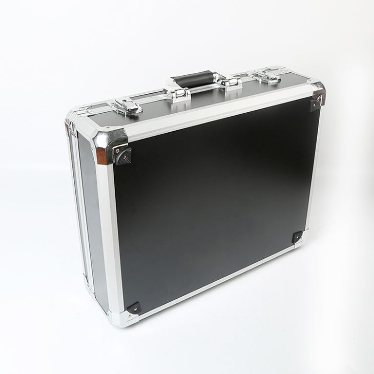 Caja de aluminio con divisores en el interior - 0