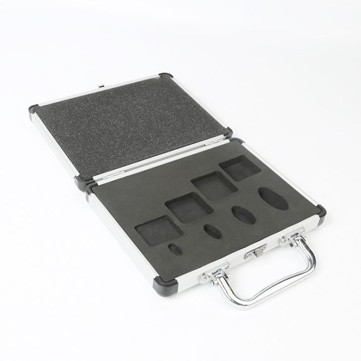Caja de herramientas pequeña de aluminio plateado - 1
