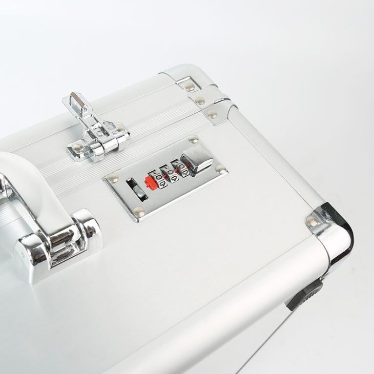 Værktøjskasse af sølvfarvet aluminium - 5 