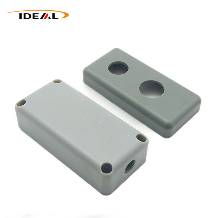 Plastic molds and injection molded precision parts