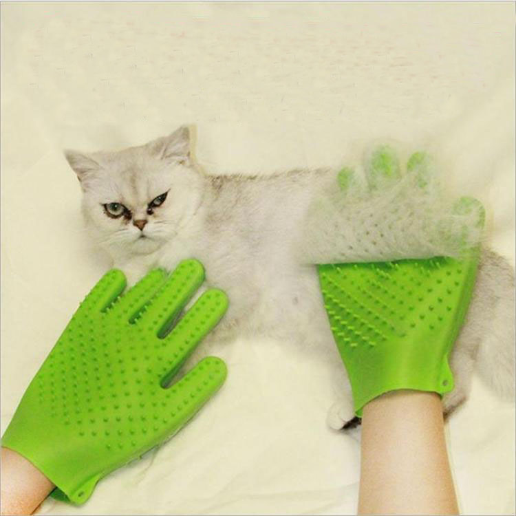 Силиконски ракавици за чистење миленичиња