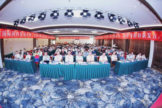XTlaser osales 2022. aasta robootika ja tippseadmete tööstuse ahela innovatsiooni- ja arenduskonverentsil ning industrialiseerimise ja industrialiseerimise sügava integreerimise tippkohtumise foorumil