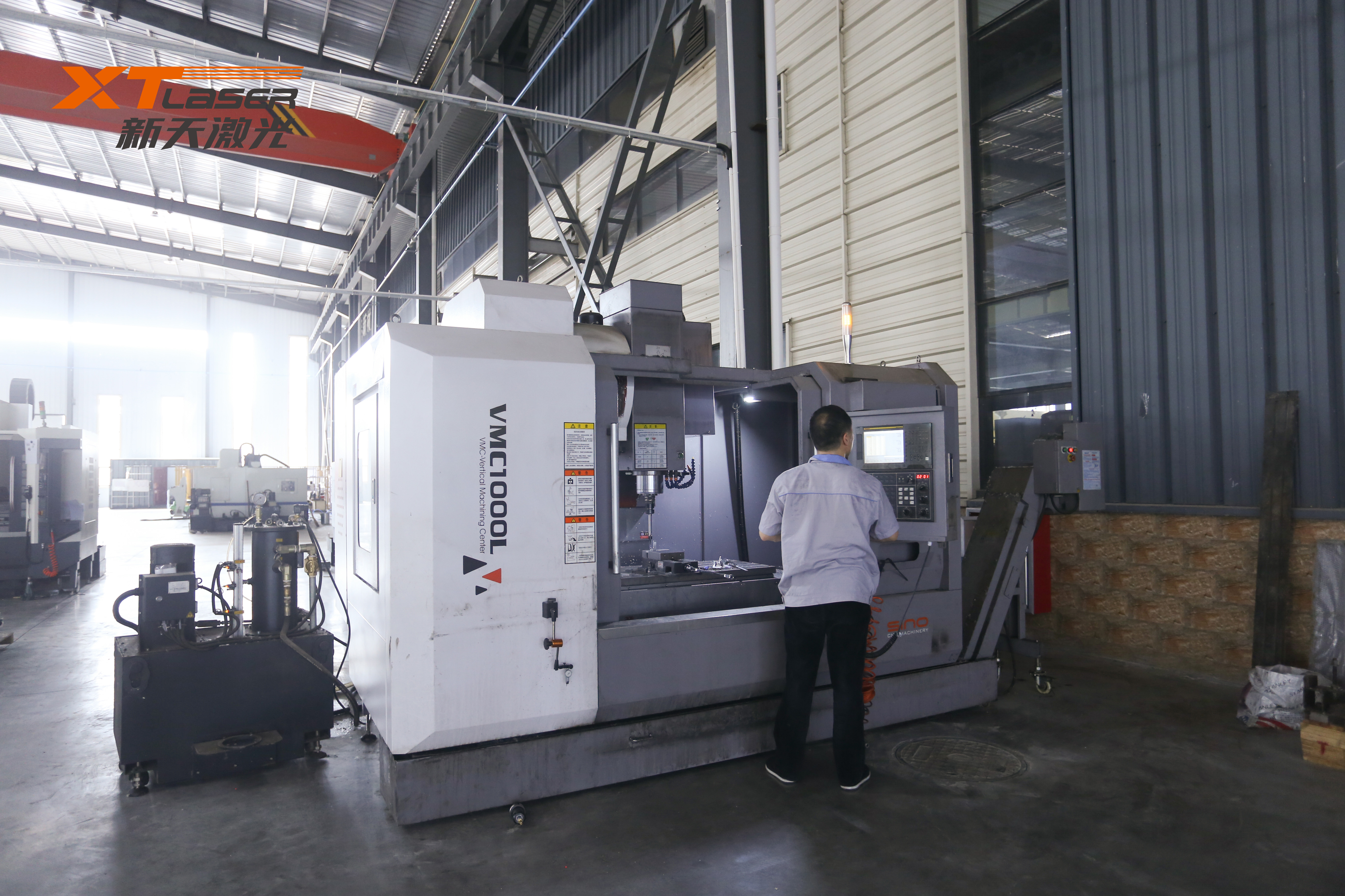 Mesin pemotongan laser baja karbon meningkatkan efisiensi pemotongan logam
