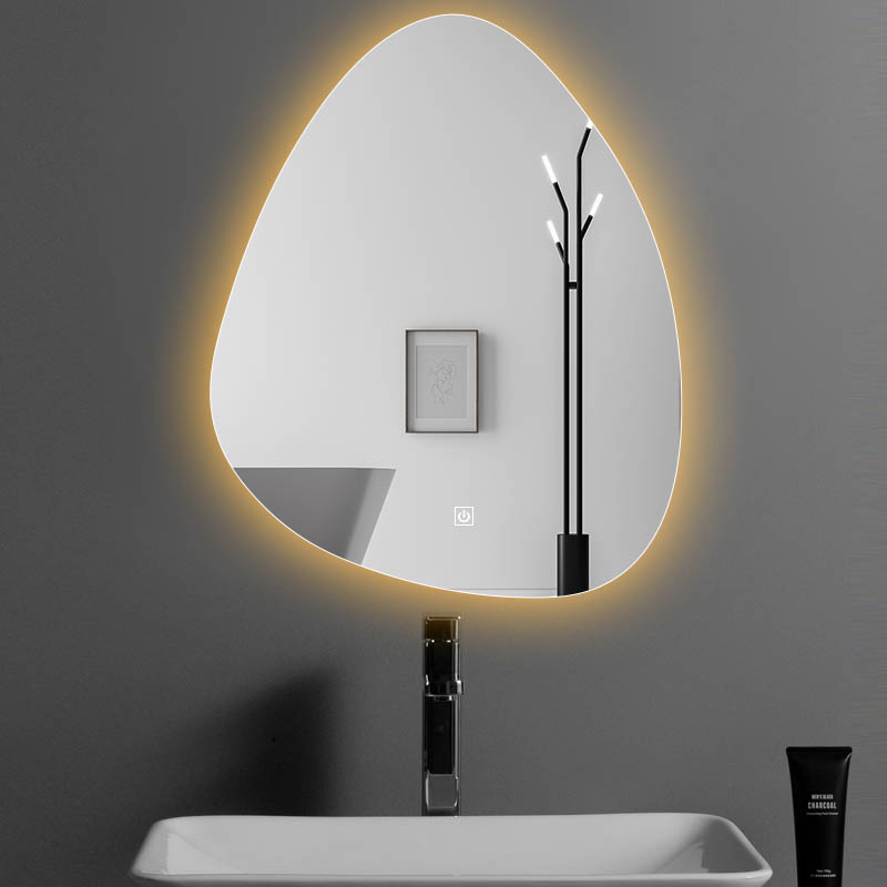 Ebaregulaarne LED vannitoapeegel koos udude eemaldajaga - 1 