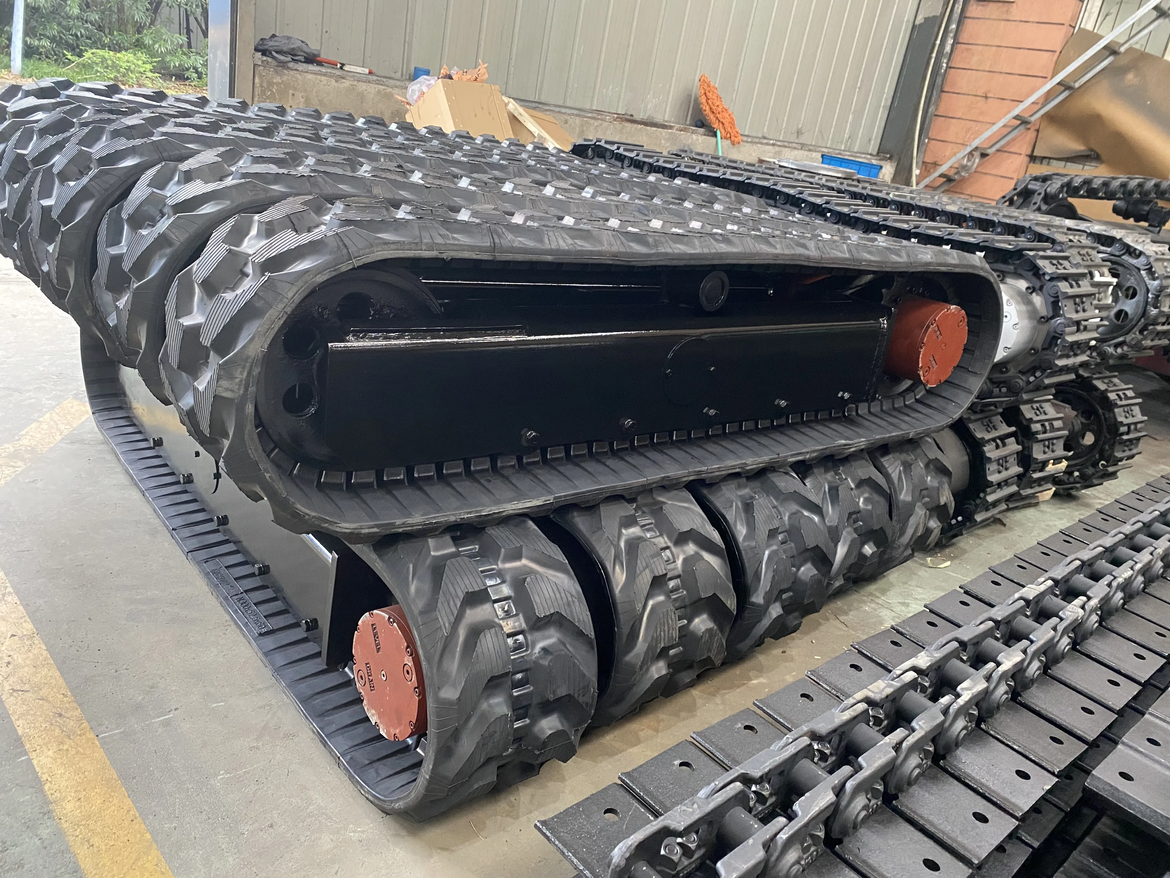 rubber track undercarriage exported to South Africa