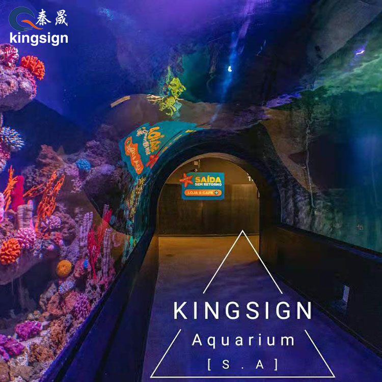 Tunnel d'aquarium