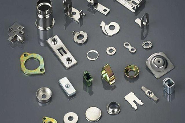 Medidas preventivas na produção de peças estampadas em metal