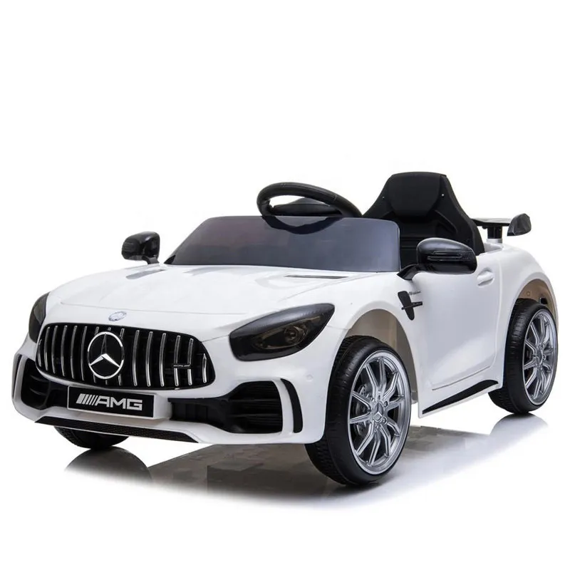 A 2019 -es Benz engedéllyel rendelkező 12v -os elektromos motorozás az autós akkumulátoron A gyerekek lovagolnak a játék stílusában