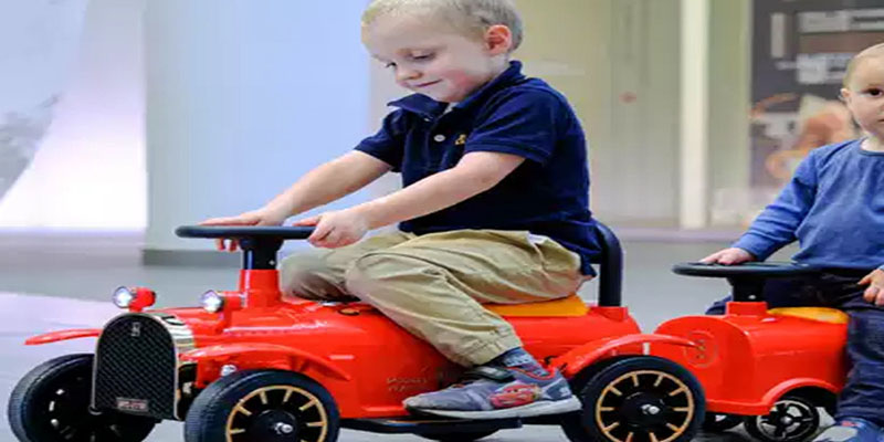 Xe ô tô đồ chơi trẻ em có những lợi ích gì?