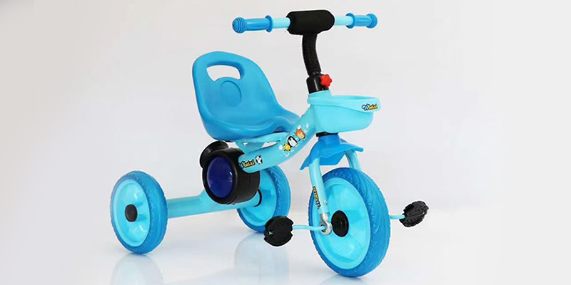 What are the benefits of a child riding a tricycle