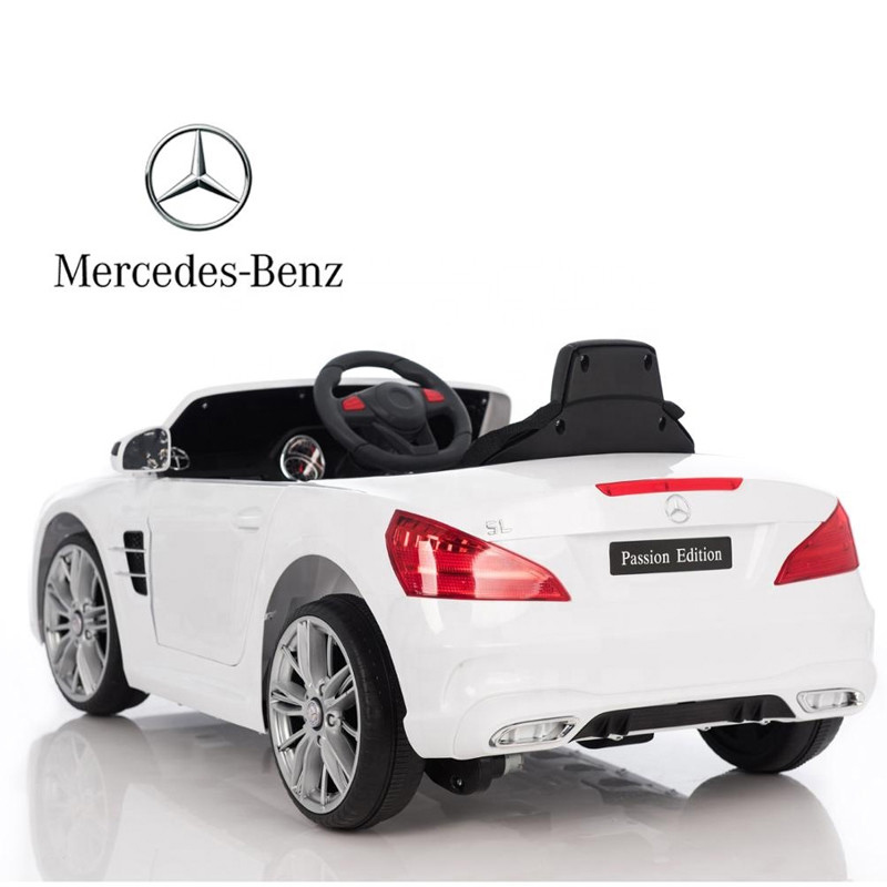 Halpa akun lisenssiauto Mercedes Benz Kids Electric Car Baby Ride leluautolla - 1