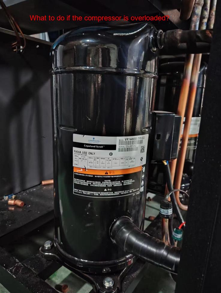 ​The reasons why the air-cooled chiller compressor reports overload may be as follows: