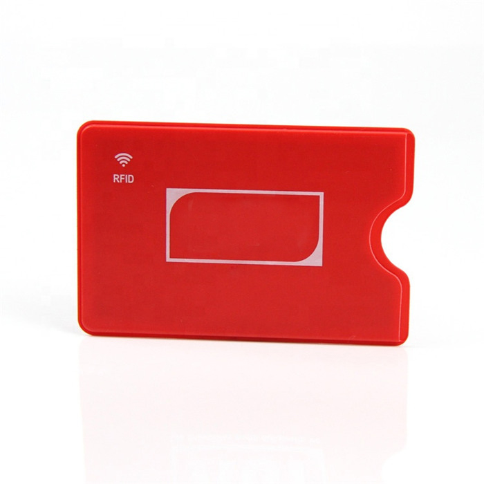 Érintkezés nélküli lopásgátló RFID blokkoló azonosítókártya hüvelyek PVC PET hitelkártya RFID blokkoló hüvelyek