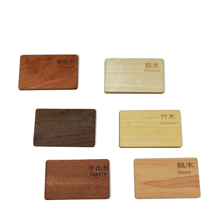 Μέγεθος πιστωτικής κάρτας Κάρτα κλειδιού RFID χωρίς επαφή με τσιπ ISO14443A Smart NFC Wood