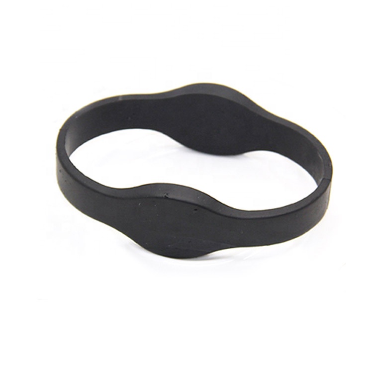 Long range dual frequency dual chips RFID wristbands HF+UHF RFID bracelets for tracking