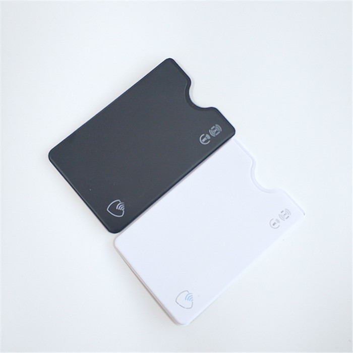 PVC RFID blokkoló kártyahüvelyek kemény műanyag kártyatoktartó