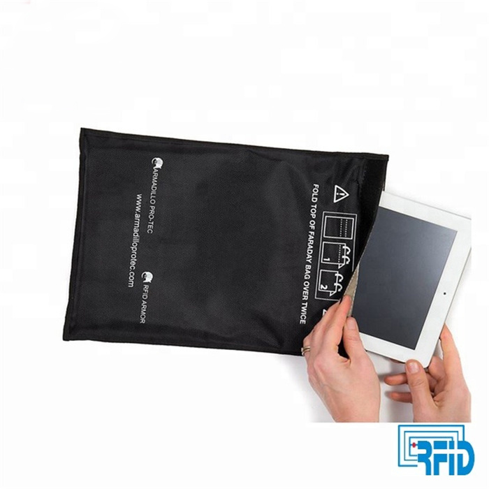 RFID telefon notebook autókulcs kulcsnélküli távirányító jelvédő blokkoló fekete piros kék Faraday táska