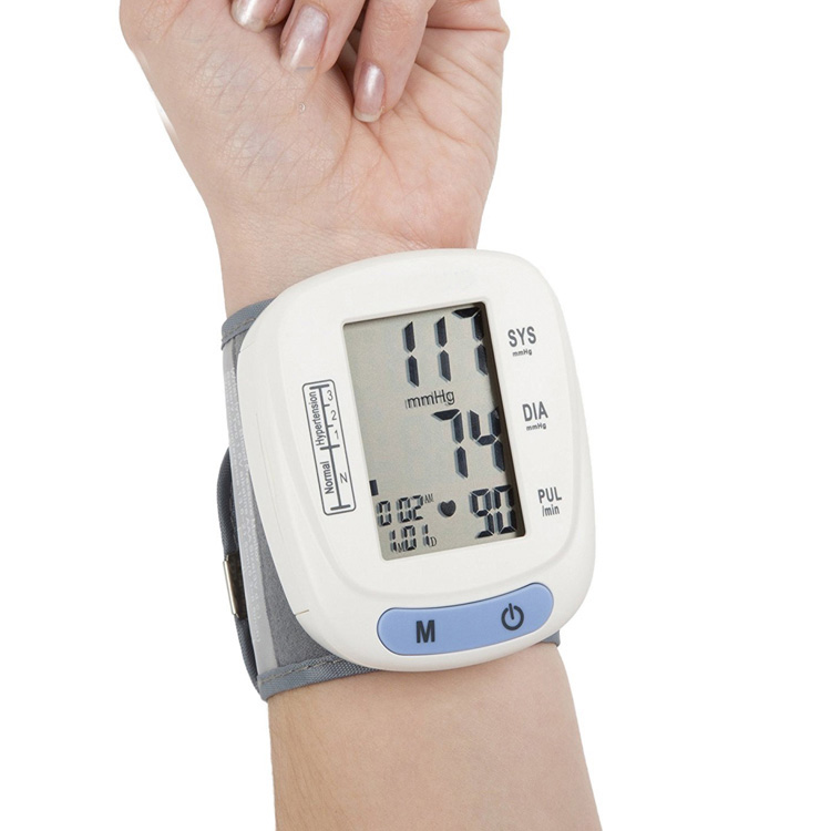 جهاز مراقبة ضغط الدم اللاسلكي عن طريق المعصم