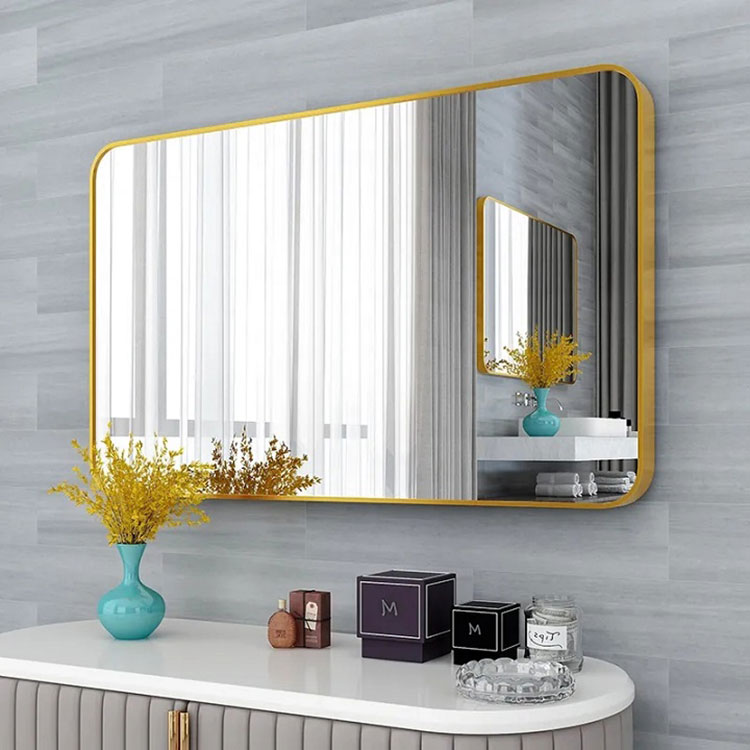 Specchio da bagno con angoli arrotondati e struttura in alluminio