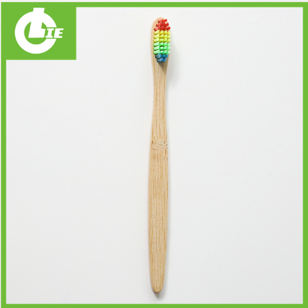 Bambusová zubná kefka dúha