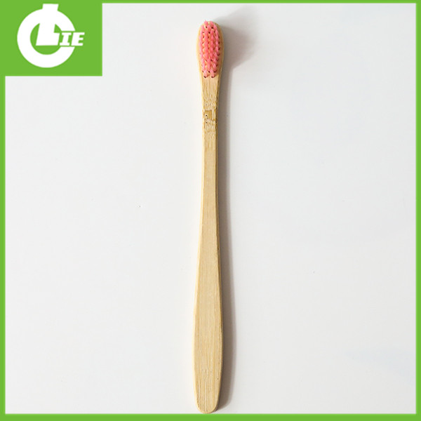 Platte bamboe tandenborstel