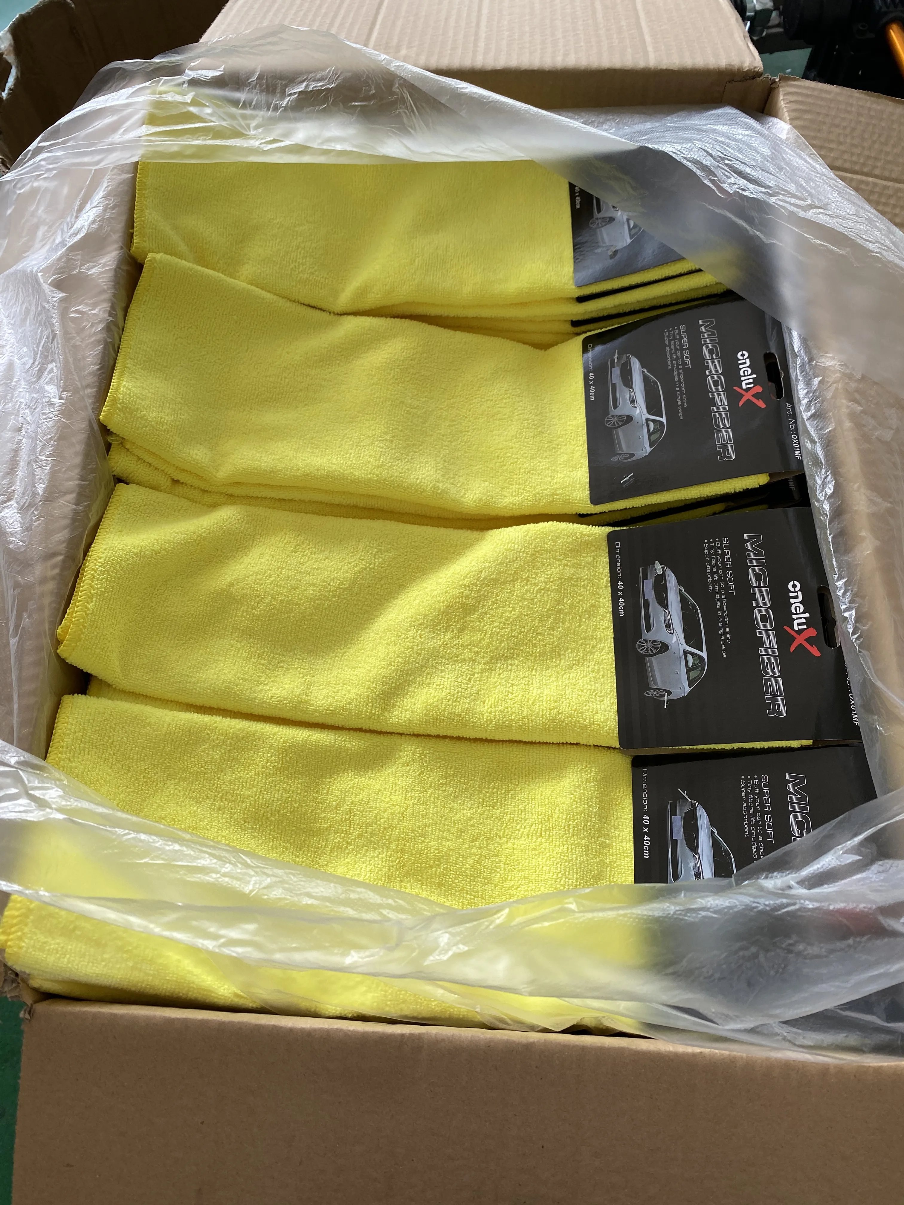 ການຈັດສົ່ງ: Microfiber Car Detailing Clothing Polishing Cloth to Germany