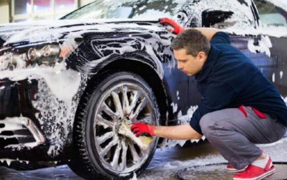 Will washing the car with a sponge damage the paint?