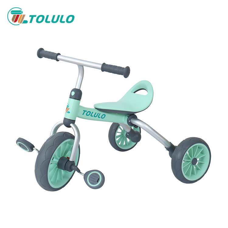 Sepeda roda tiga bayi