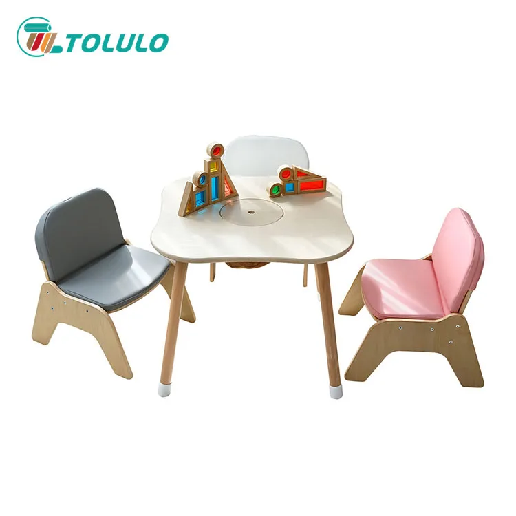 Conjunto de mesa e cadeiras para crianças